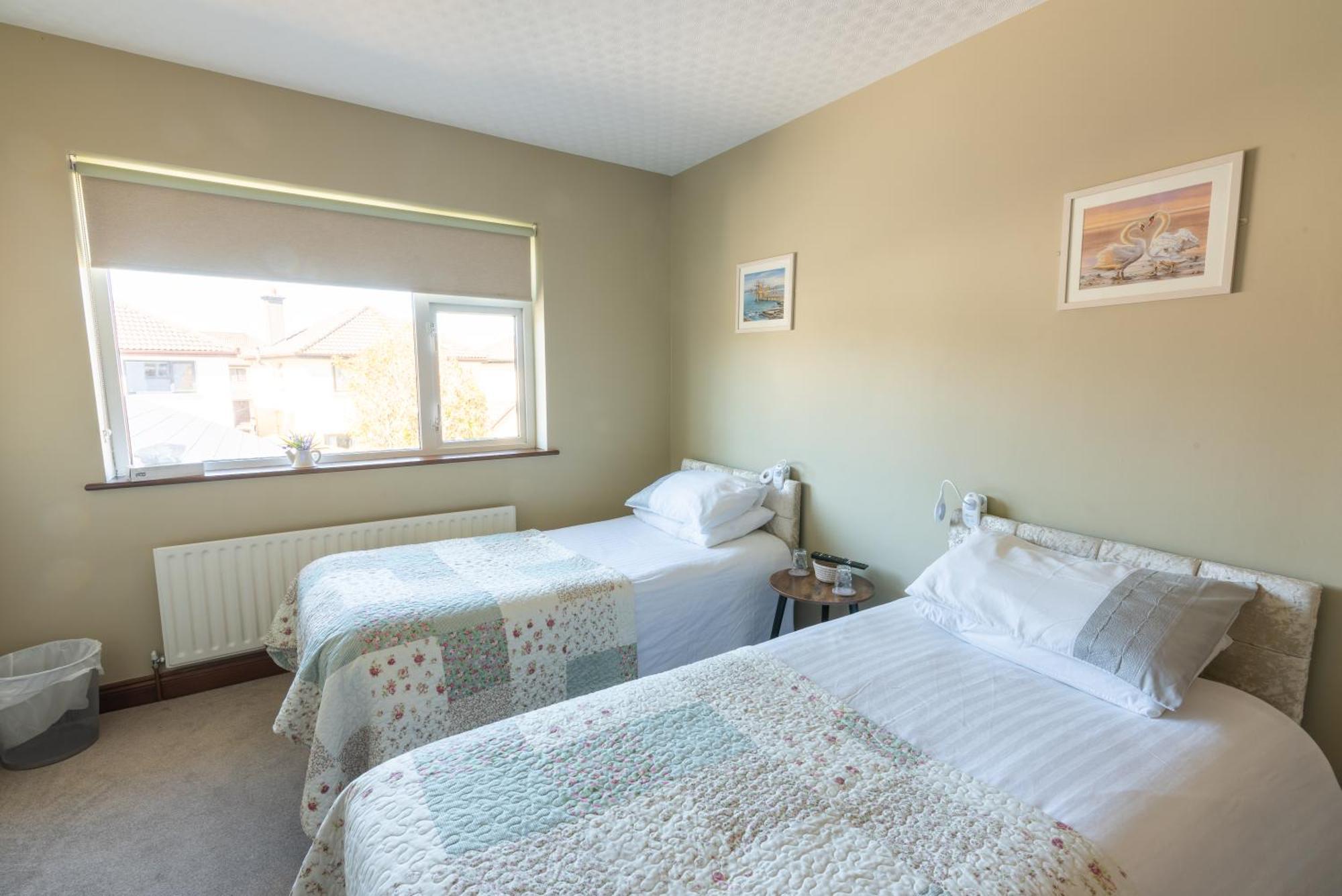 Hotel Avalon House Galway Esterno foto