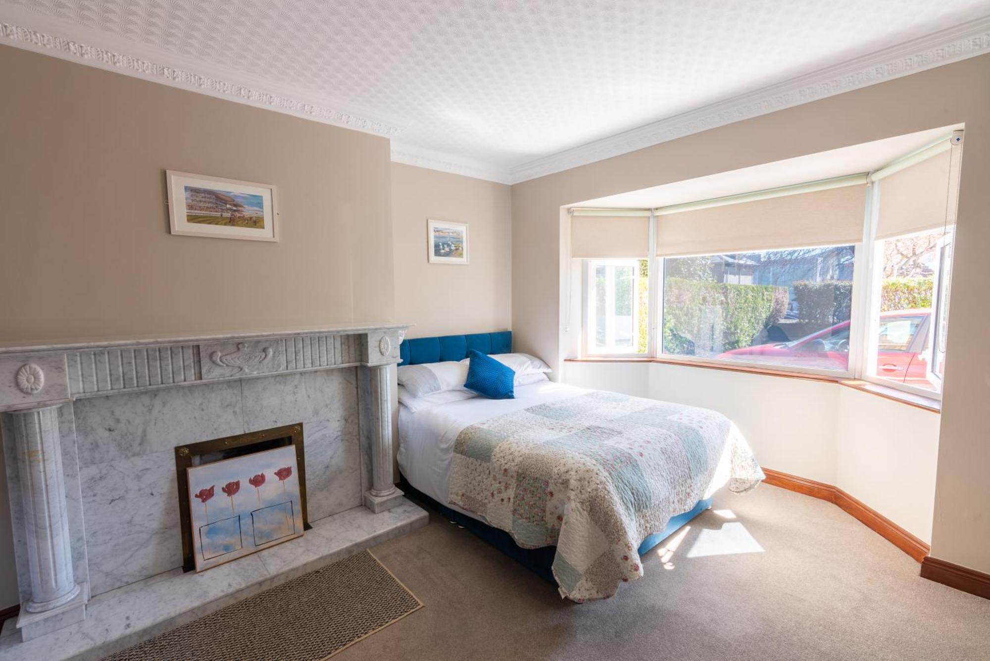 Hotel Avalon House Galway Esterno foto