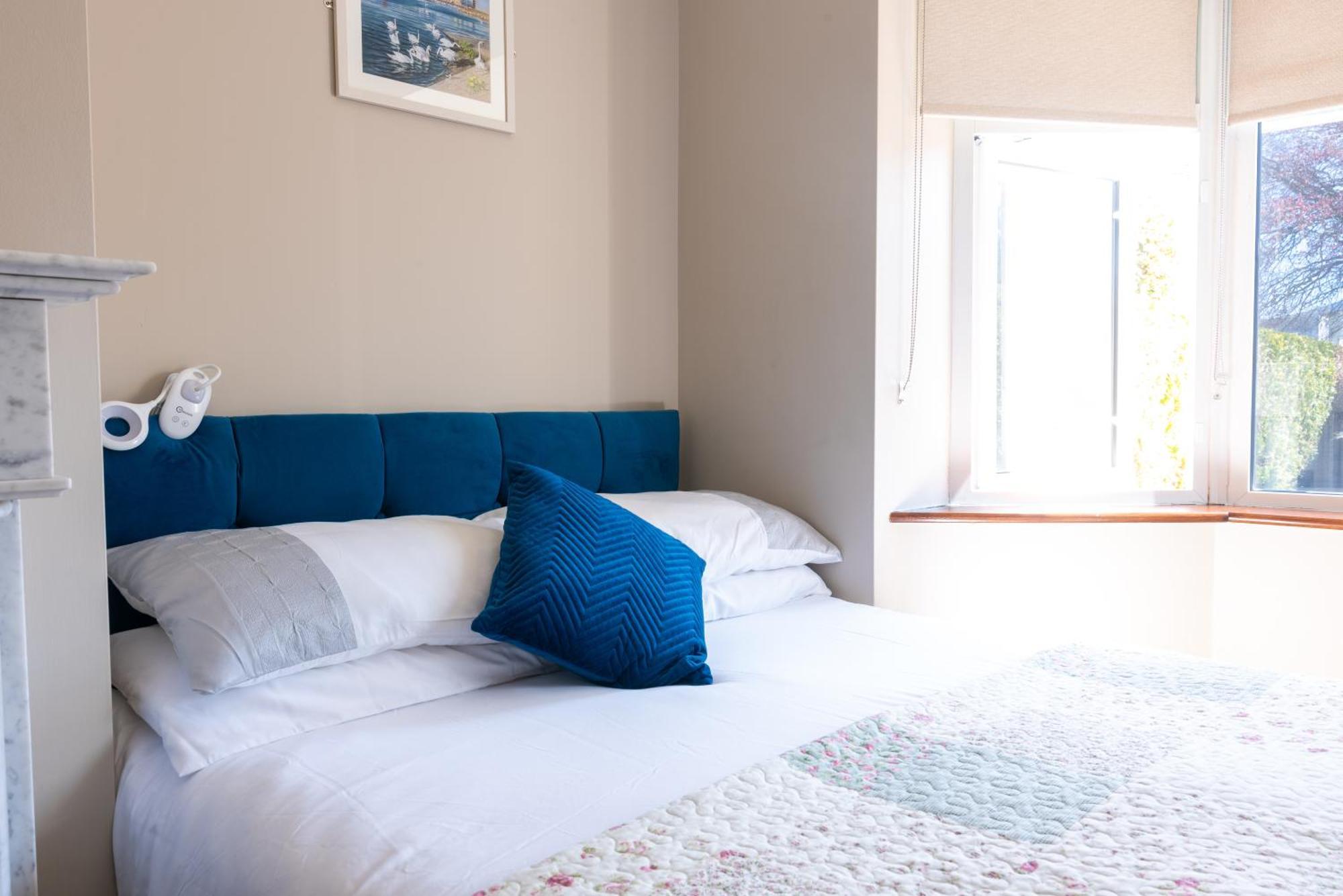 Hotel Avalon House Galway Esterno foto